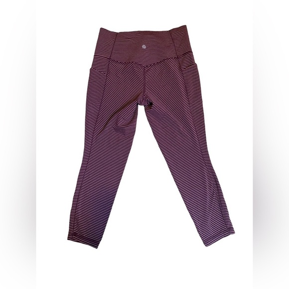 Athleta Salutation Stash Pocket II Textured 7/8 Tight Leggings - Picture 4 of 8